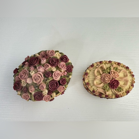 Vintage Sculptured Rose Trinket Box by Dezine Ltd Set of 2 Hand-painted 90’s - Picture 2 of 14